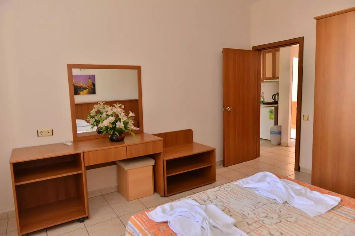 orange garden2 (Copy).jpg